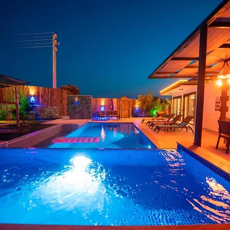 Villa Koesem - Kalkan'da 2 Yatak Odali Jakuzili *